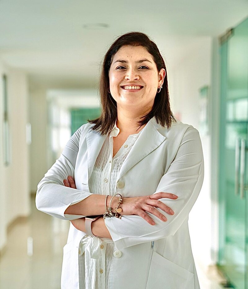 Dra. Montserrat Monroy — Cirujana Bariátrica